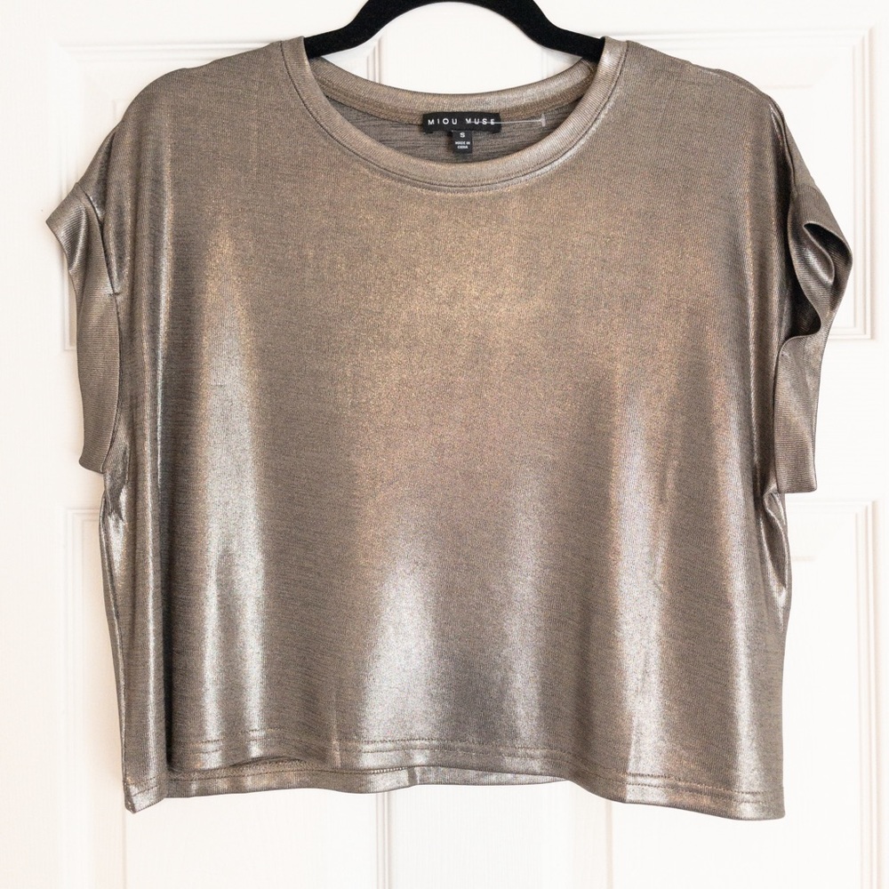 Boxy and crop top
